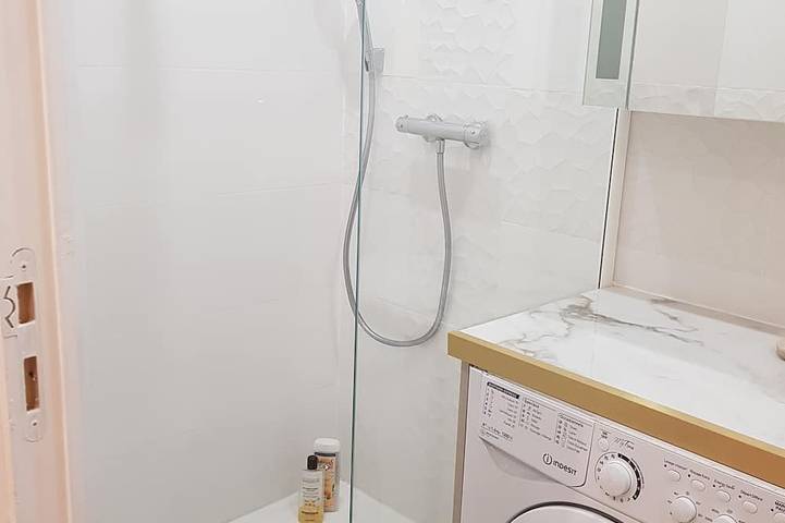 Apartamento entero, 5mn from Paris Porte de Bercy, and 30mn from Disney. Pets welcome! in Saint-Maurice, Valle del Marne