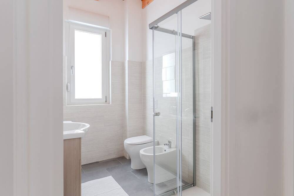 Entire apartment, Cozy Two Bedroom Apartment | Ideal Base for Exploring Milan and Brianza in Cinisello Balsamo, Milan Province