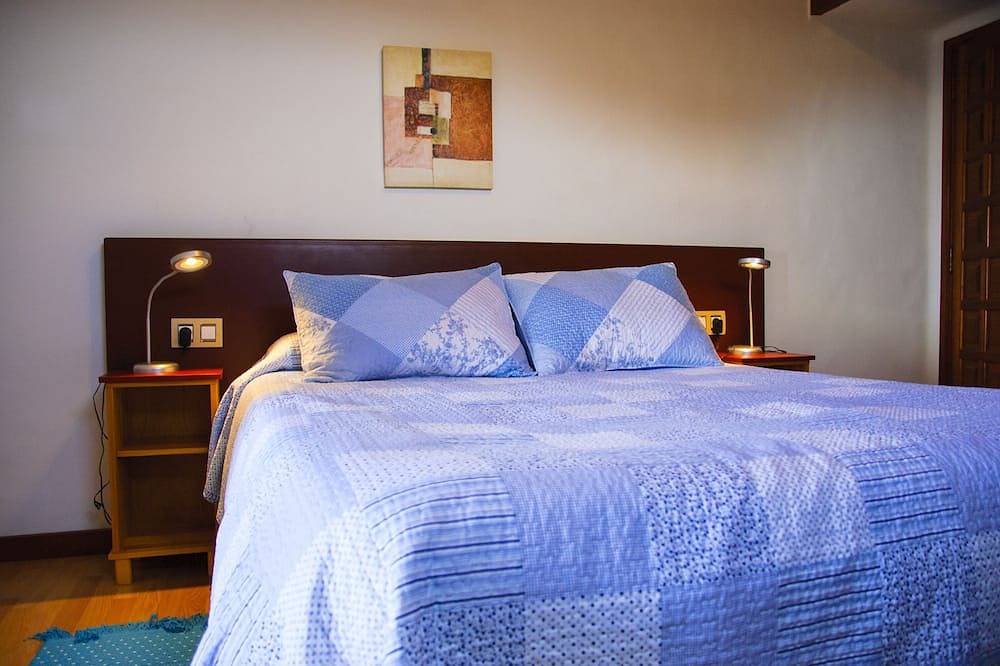 Estudio para 2 personas, wifi gratis, piscina climatizada comunitaria, Tv sat in Tahiche, Teguise