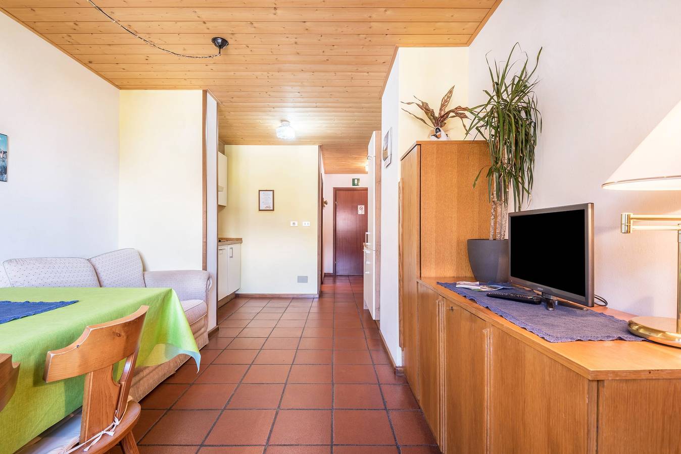 Appartamento intero, Appartamento 104 della Pension Sonia con vista sulle montagne, giardino e Wi-Fi in Santa Maddalena (Valle Isarco), Funes
