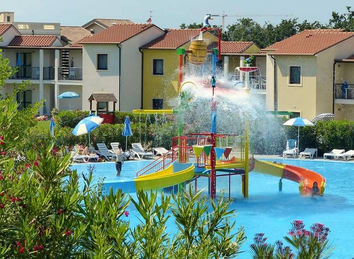 Ferienpark für 6 Personen, mit Pool, kinderfreundlich am Gardasee - 2
