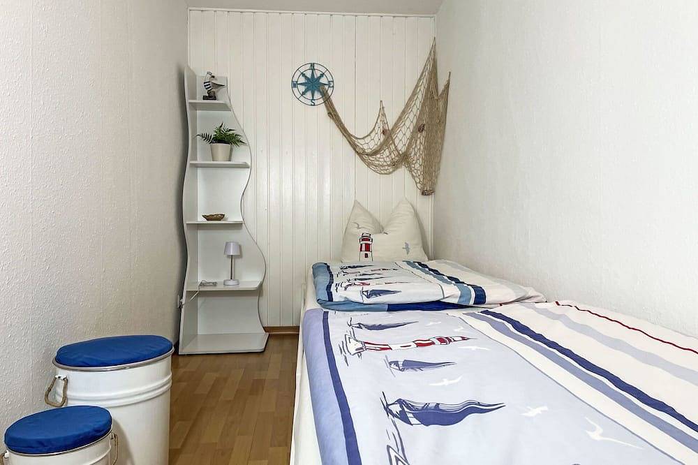 Schönes alleinstehendes Ferienhaus für 2 Gäste mit  W-Lan, Tv und Terrasse in Buchholz, Müritz