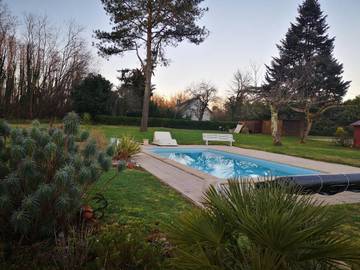 Gîte pour 4 personnes, avec piscine et jardin à Illats