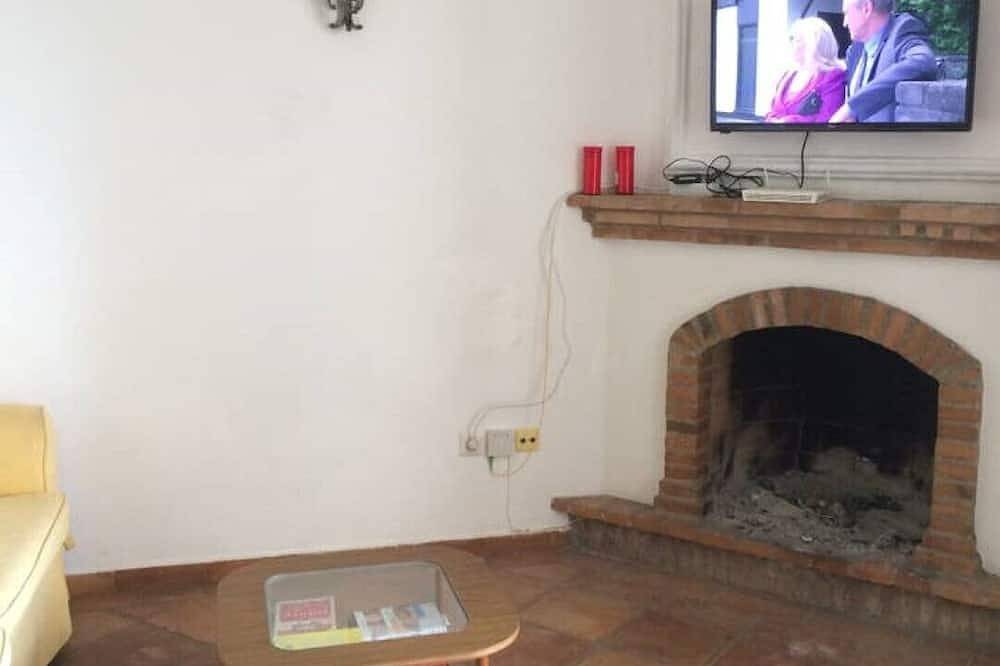 Entire apartment, Benahavis made affordable! in Val de Guadalmina, Benahavís