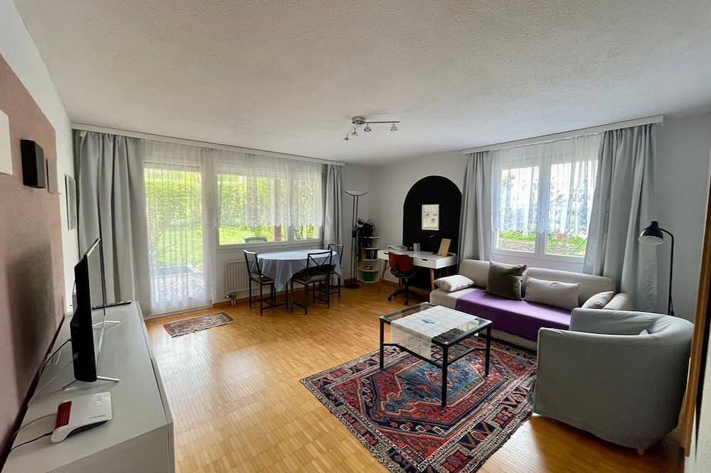 Appartamento intero, Helle Gartenwohnung mit Sitzplatz in Aargau-Basel