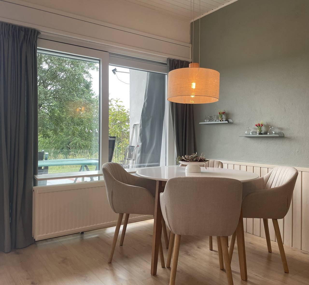 Erdgeschossiges 4-Personen Ferienhaus mit Blick auf das Husental im Sauerland in Lichtenau, Teutoburger Wald