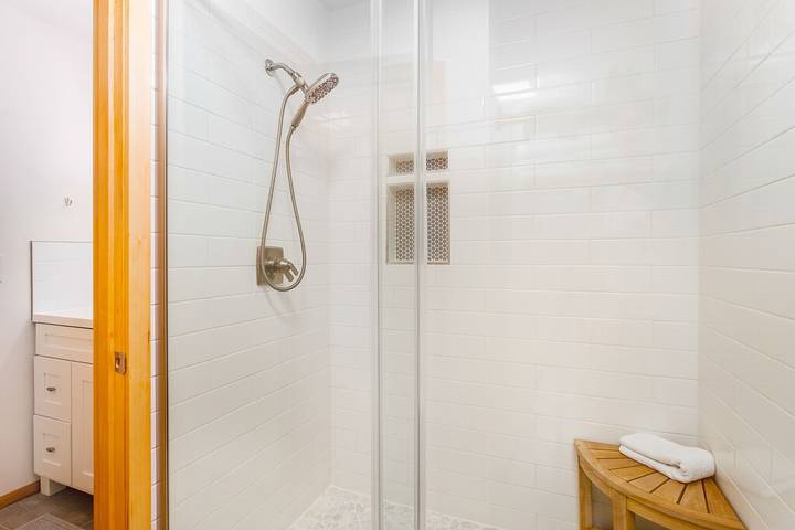 Vacation apartment for 6 people, with balcony in Alaska