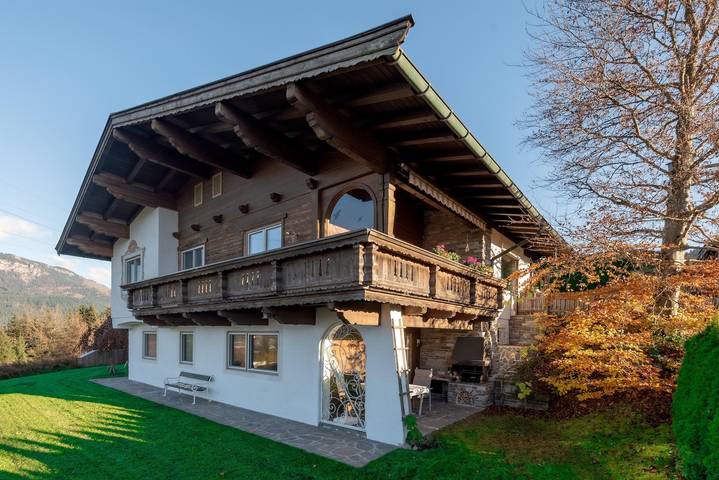 Gîte pour 4 personnes, avec Terrasse et Jardin à St. Johann in Tirol