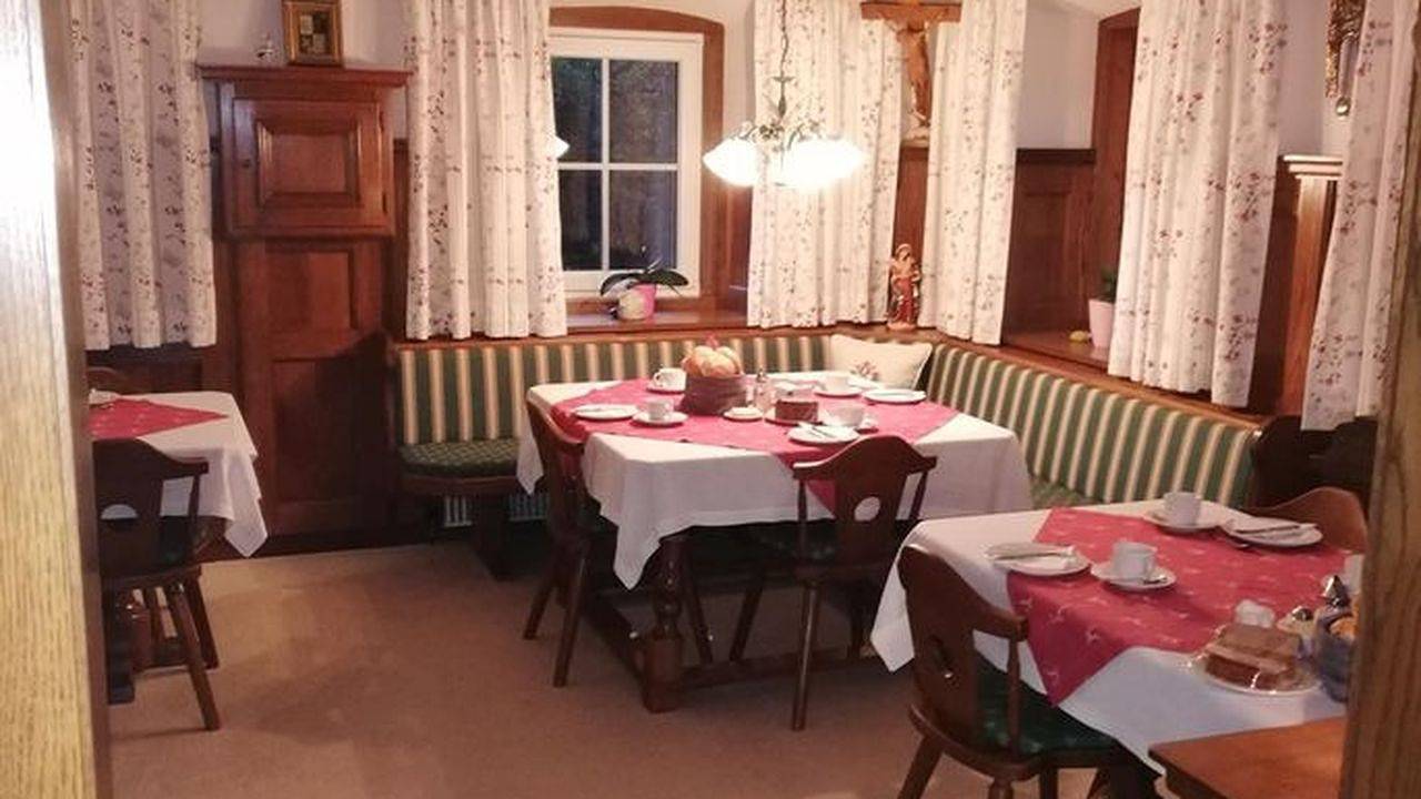 Doppelzimmer für 2 Personen (24 m²) in Fuschl am See in Fuschl am See, Salzkammergut