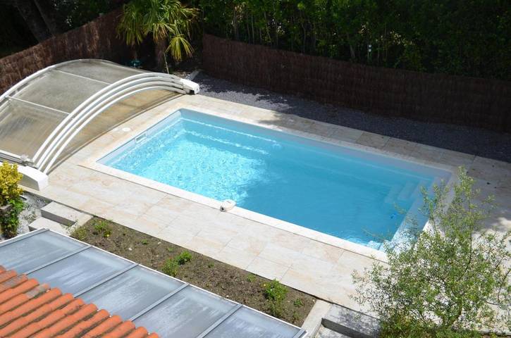 Location de vacances pour 10 personnes, avec Terrasse et Jardin ainsi que Piscine et Vue à Lahonce - 4