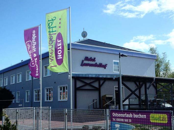 Hotel für 2 Personen, mit Terrasse und Garten in Nauen - 2