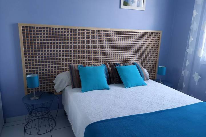 La Maison Bleue, vacances au calme dans l'île de Ré pour 2,4 ou 6 in Rivedoux-Plage, Île de Ré