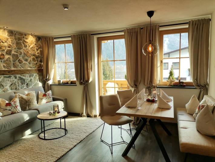 Hel lejlighed, Ferielejlighed for 6 personer med balkon in Tux Alps, Aschau im Zillertal