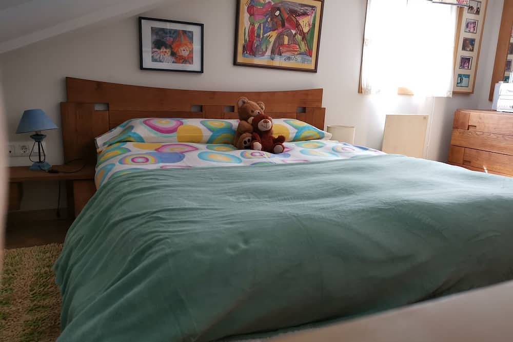Entire apartment, Apartment with sea views in Meira, Moaña
