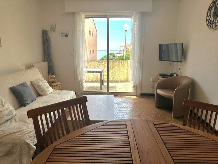 Gîte pour 6 personnes, avec terrasse dans Plage D En Baux Port Vendres - 3