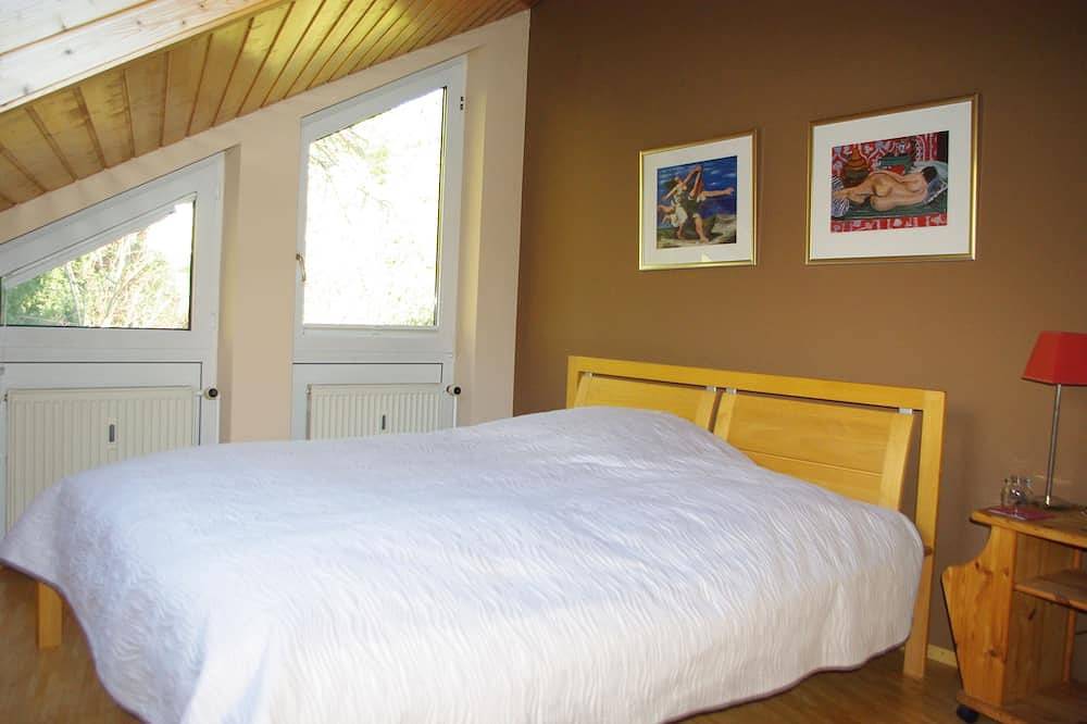 Ganze Wohnung, Flooded with light and a wide view of 100 m2 in Heppenheim, Bergstraße