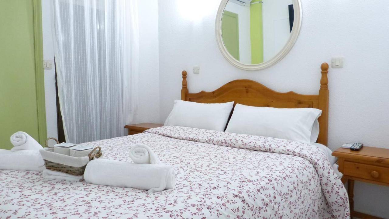 Hostal Candeleda in Candeleda, Valle del Tiétar