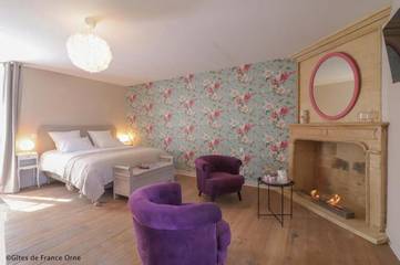 Chambre d’hôte pour 2 personnes, avec jardin ainsi que piscine et jacuzzi dans Le Bourg-Saint-Léonard