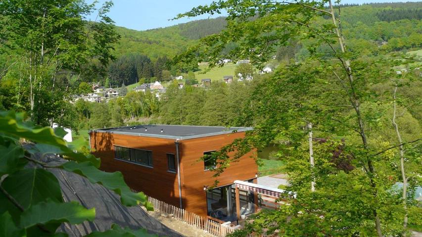 Location de vacances pour 9 personnes, avec jardin et sauna, animaux acceptés à Stavelot