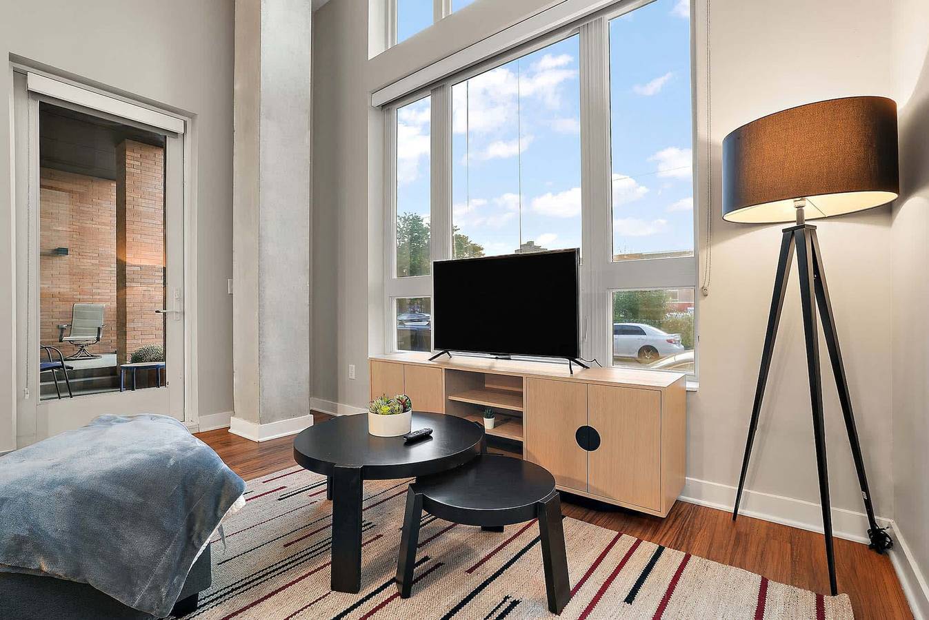 Entire apartment, Cozysuites in Marquee 2Br 1Ba with pool gym in Minneapolis, Twin Cities