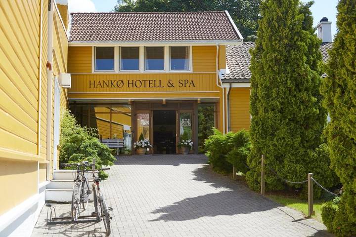 Resort for 2 personer, Balkong og Jacuzzi i tillegg til Terrasse og Hage i Fredrikstad 