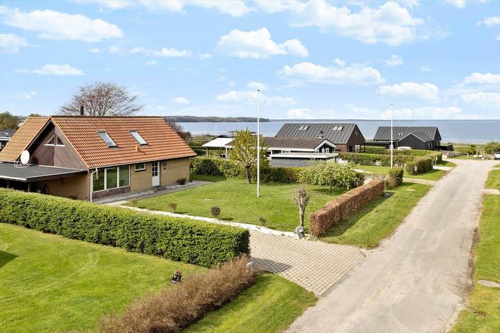 Ferienhaus für 7 Personen, mit Whirlpool und Terrasse in Båring Strand