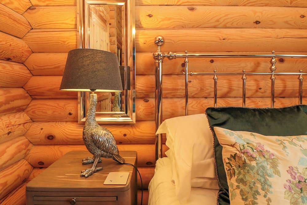 Baysdale Lodge 5, family friendly, with hot tub in Stokesley in North York Moors National Park