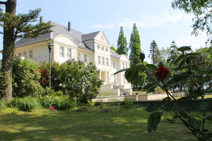 Ferienwohnung für 3 Personen, mit Balkon und Terrasse sowie Garten und Ausblick