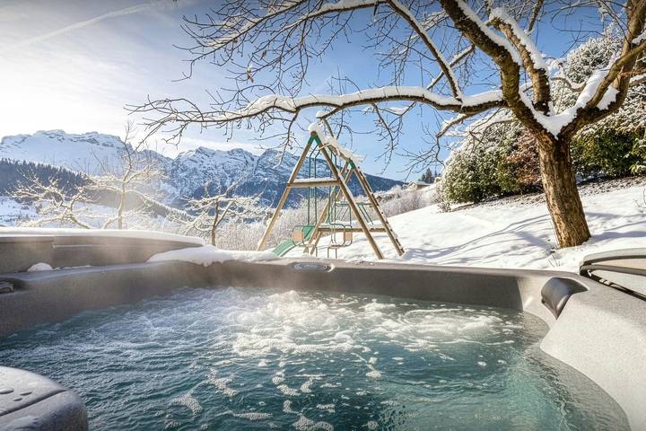 Chalet pour 8 personnes, avec Jacuzzi ainsi que Terrasse et Jardin à Manigod - 4