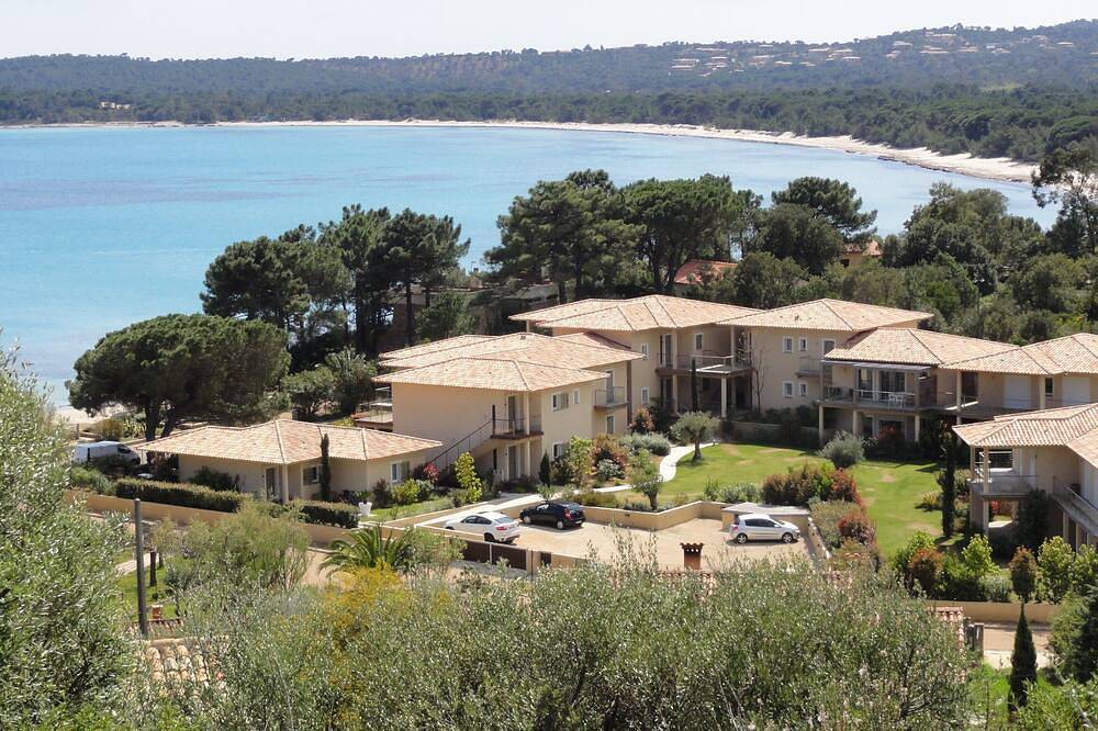 Apartamento entero, Residencia de apartamentos vigilado 70m de la playa de Pinarello in Pinarellu, Zonza