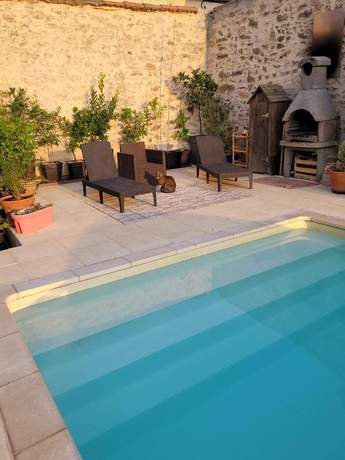 Appartement de vacances pour 6 personnes, avec Terrasse et Jardin ainsi que Piscine et Vue à Capendu
