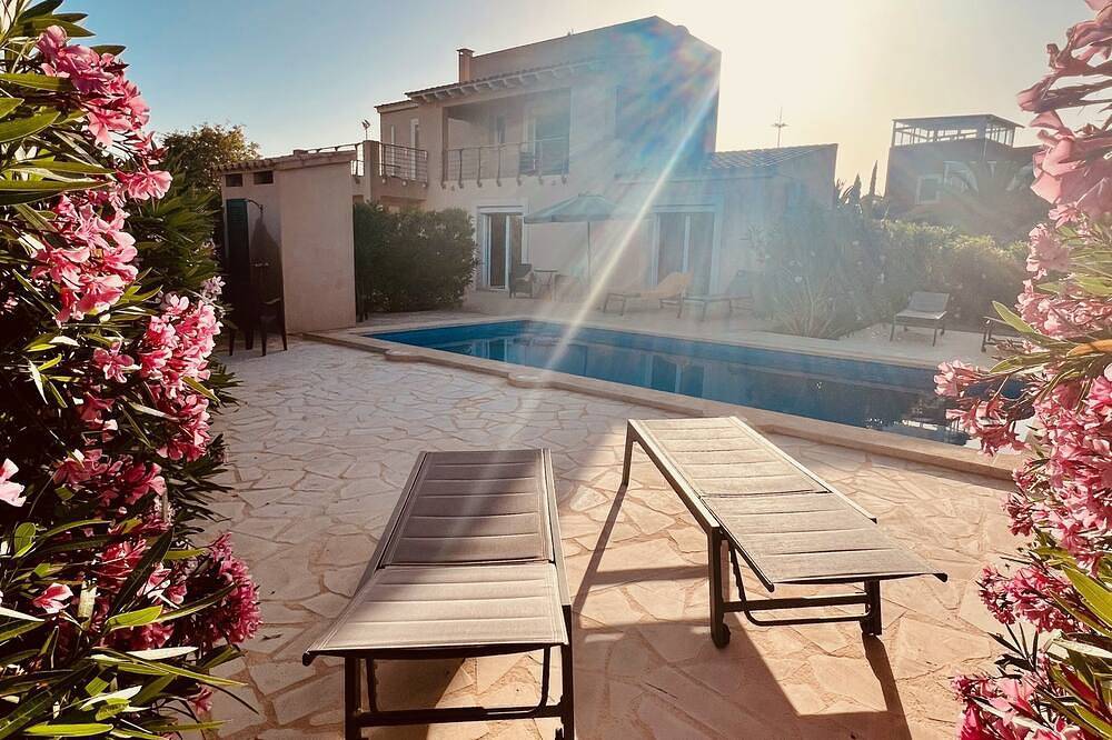 Ferienhaus mit privatem Pool, Meerblick, nahe Strand und Santanyí in Son Moja, Santanyí