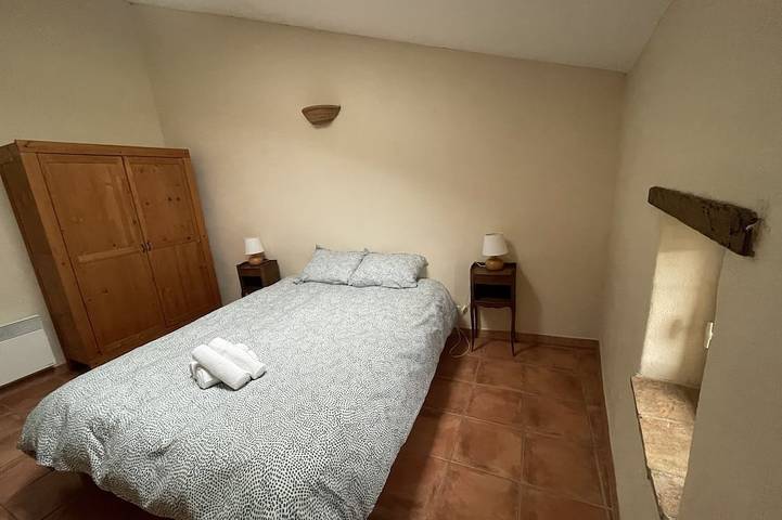 Gîte pour 4 personnes, avec balcon ainsi que piscine et jardin à Saint-André-de-Roquepertuis - 3