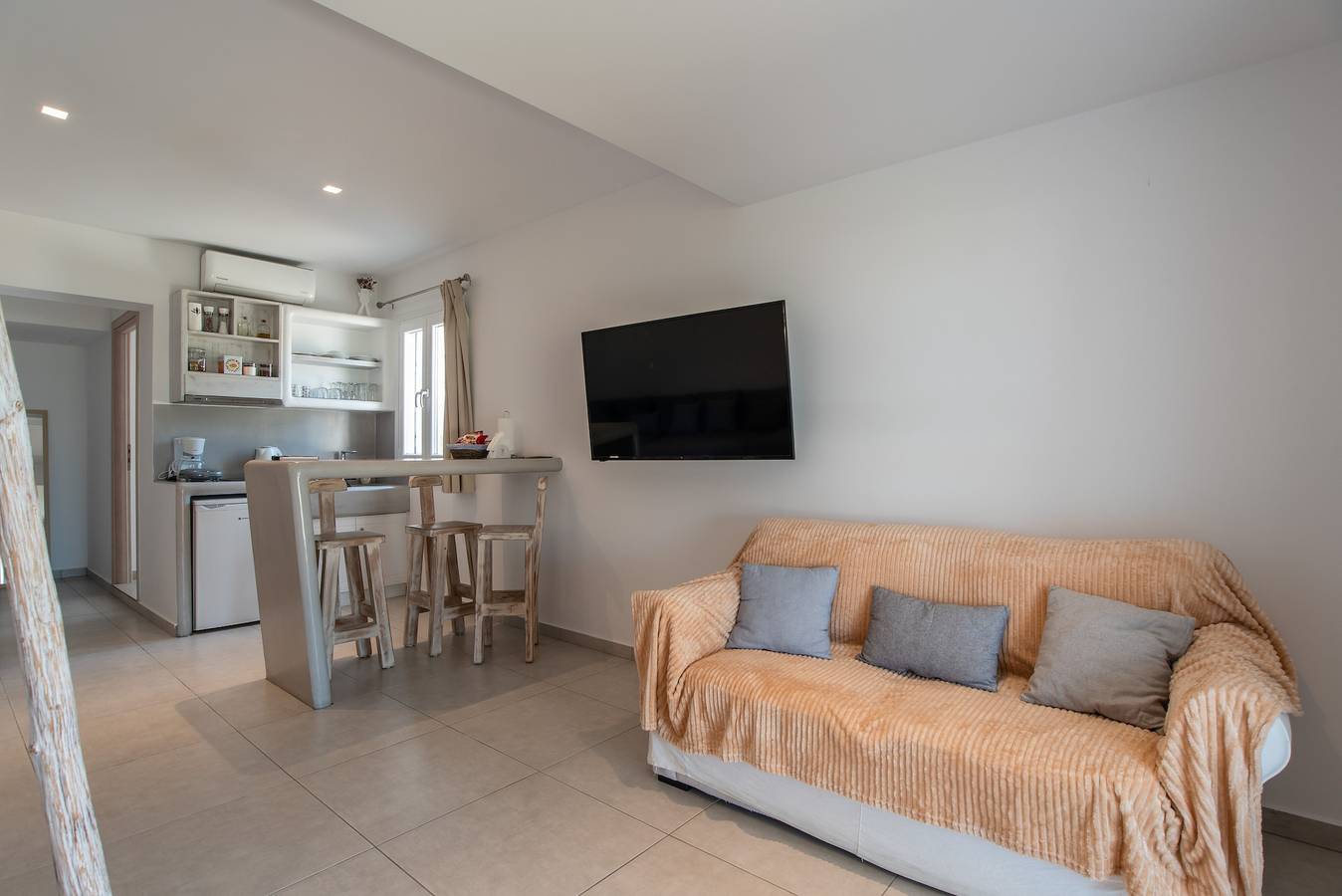 Appartement de vacances 'Amethyst Romantic' avec vue mer, terrasse partagée et Wi-Fi in Parikiá, Paros