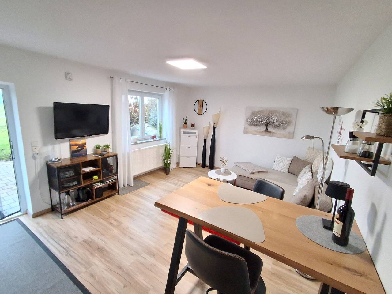 Ganze Wohnung, Ferienwohnung 'Lounge' mit Bergblick, privater Terrasse und Wi-Fi in Sigmarszell, Bayerisch Schwaben