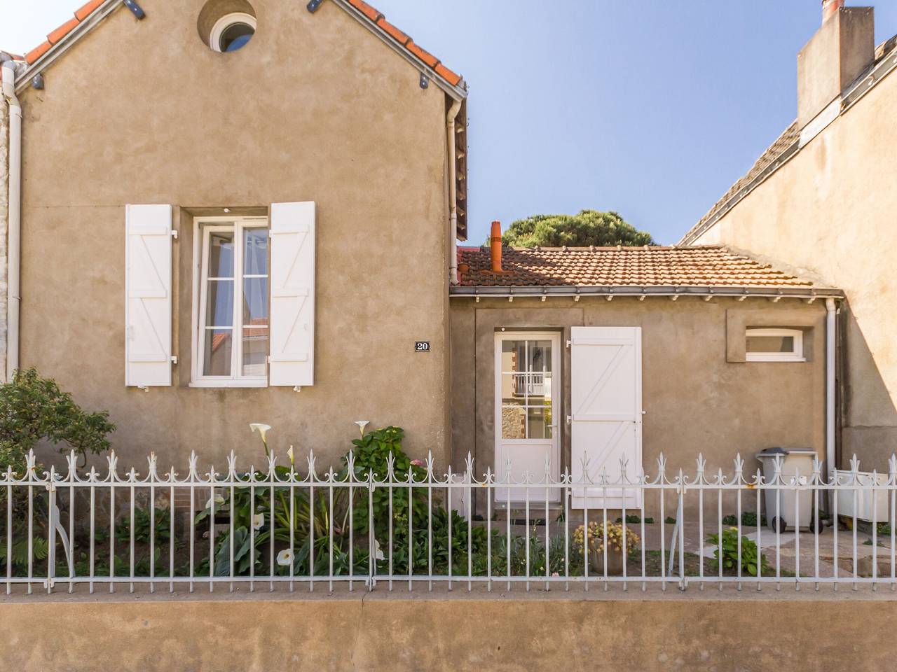 Maison familiale moderne, 300m du centre, 500m de la mer, Wifi gratuit, draps inclus. in Saint-Brevin-les-Pins, Côte de Jade
