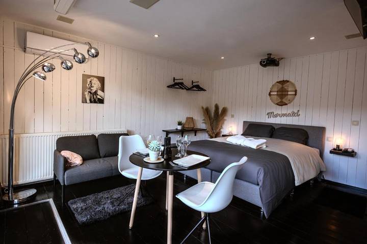 Maison de vacances pour 2 personnes, avec terrasse ainsi que jacuzzi et jardin