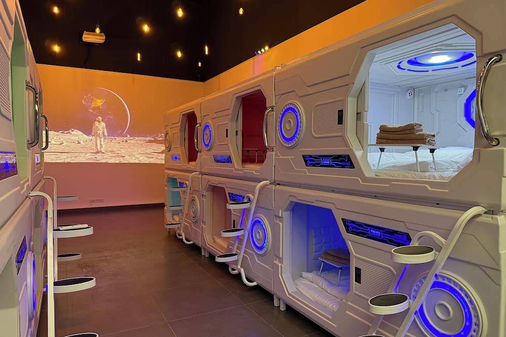 Luxus Space Kapseln Abenteuer Sport & Spa, Lüneburger Heide Soccer Tennis Squash in Bergen (Niedersachsen), Landkreis Celle