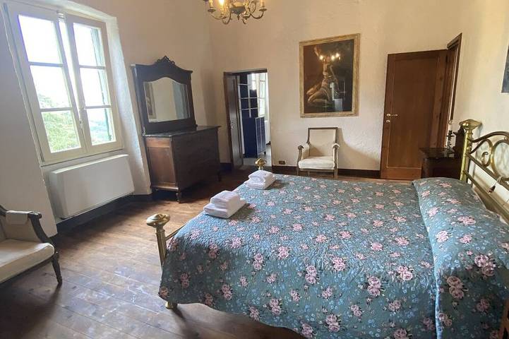 Ferienwohnung für 4 Personen, mit Pool und Garten in Savona - 2