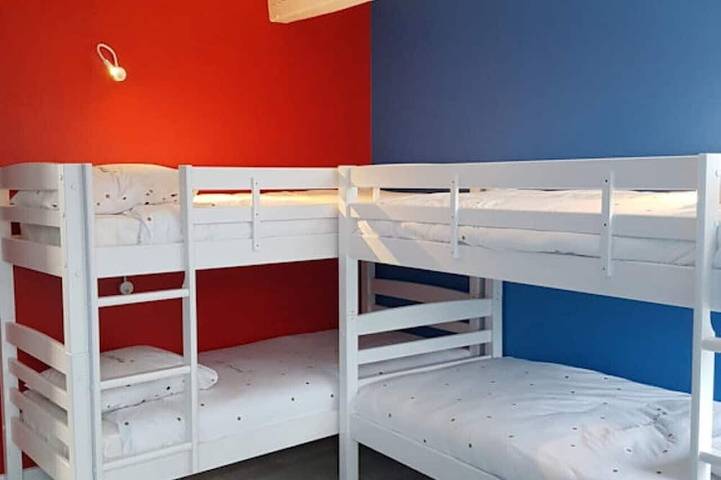 Location de vacances pour 8 personnes, avec jardin à Bacilly - 2