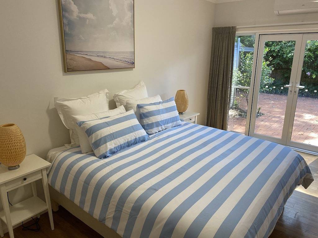 Pearl Bliss, a sundrenched, secluded oasis 200m from spectacular Pearl Beach in Pearl Beach, New South Wales