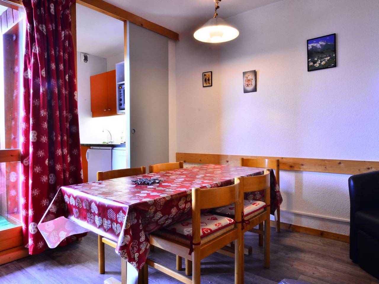 Apartamento entero, Encantador apartamento renovado de 2/3 piezas para 5 pers, cerca de pistas y tiendas, parking gratuito in La Plagne, Bellentre