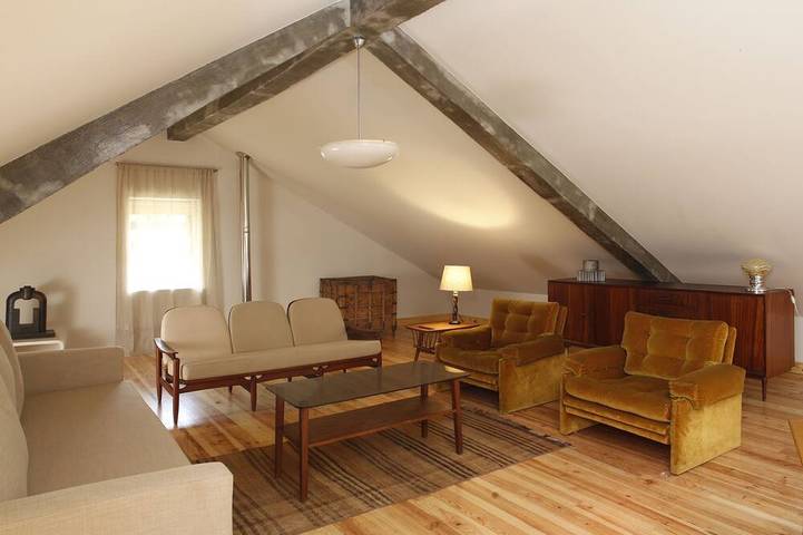 Location de vacances pour 8 personnes, avec terrasse et jardin dans Fornos de Algodres