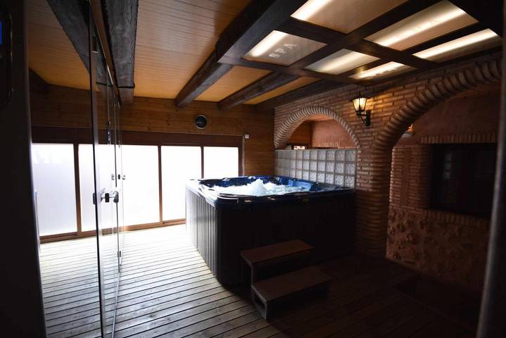 Casa rural para 8 personas, con Balcón y Jacuzzi además de Terraza y Jardín en Provincia de Ciudad Real - 4