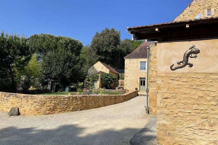 Location de vacances pour 4 personnes, avec jardin à Prats-de-Carlux