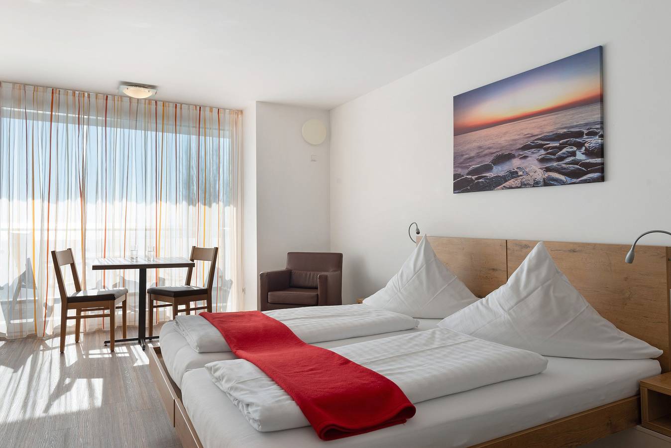 Ganze Wohnung, Appartement Typ A1 2 Og Nr 21, 36 qm für 1-3 Personen max. 2 Erwachsene + 1 Kind bis 2 Jahre in Immenstaad, Immenstaad am Bodensee