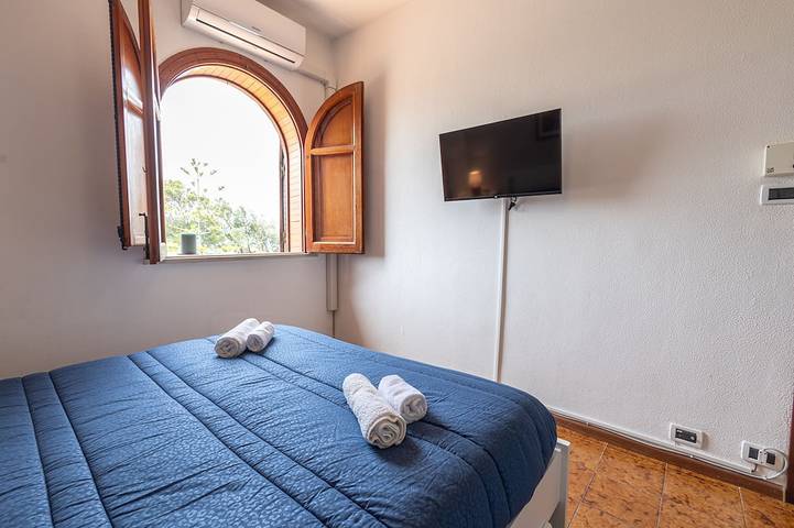 Appartamento intero, 1 - Casa sul mare con piscina vicino Cefalù in Spiaggia (Campofelice di Roccella), Campofelice di Roccella