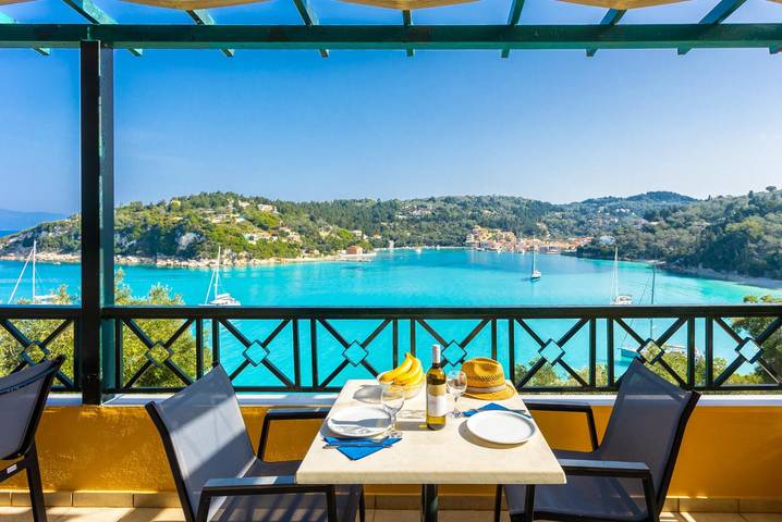 Location de vacances pour 7 personnes, avec vue sur l’océan et bassin pour enfant dans Paxos - 3