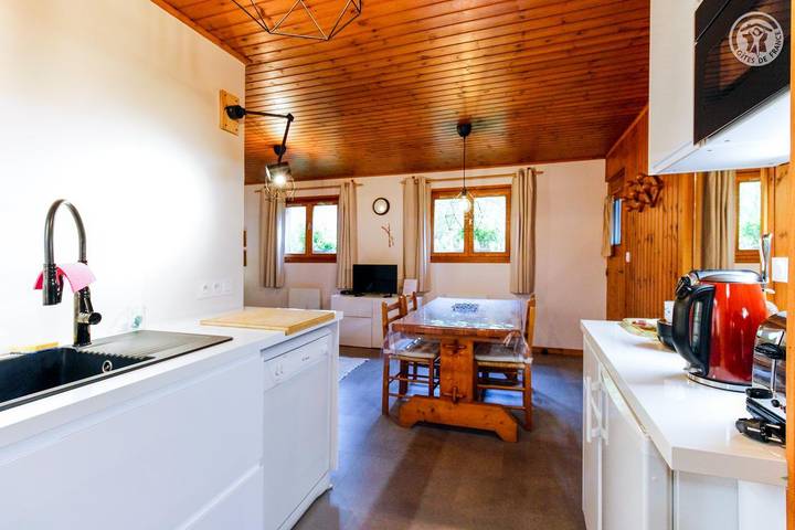 Gîte pour 4 personnes, avec jardin à Bozel - 3