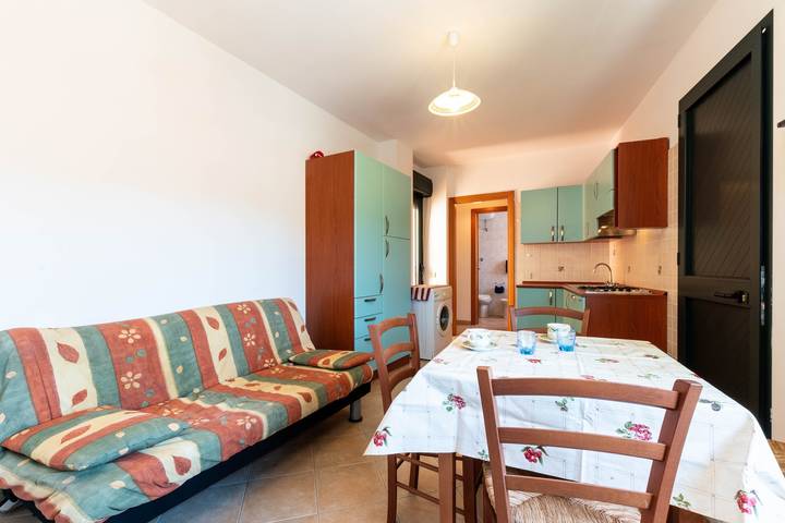 Ganze Wohnung, Zentrale Lage mit Balkon – Apartment Cavour Codice E in Crabonaxa/Villasimius, Villasimius